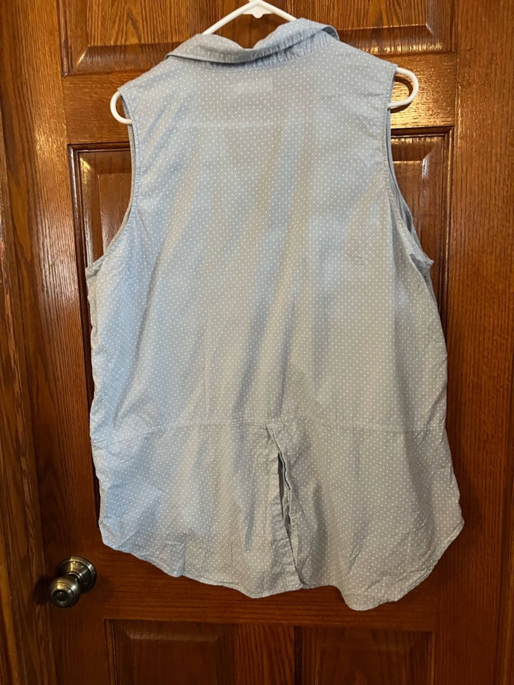 Faded Glory XXL (20) Light Blue Polka Dot Sleeveless Button Front Blouse - Picture 3 of 3